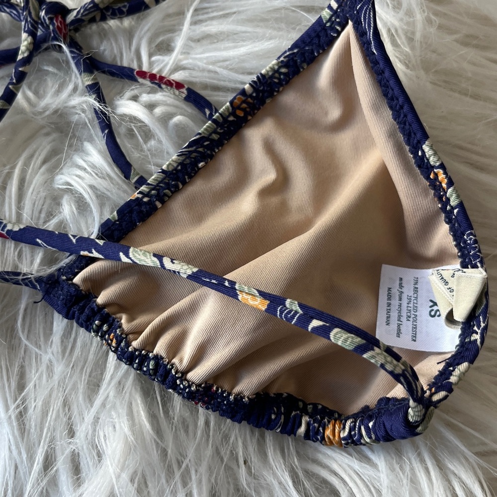 Faherty Bikini - Picture 7 of 7